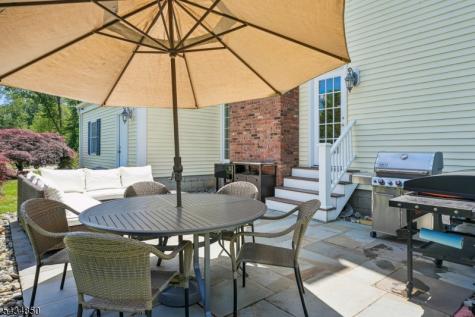 4 Copperfield Way Morris NJ 07960