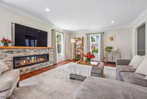 4 Copperfield Way Morris NJ 07960