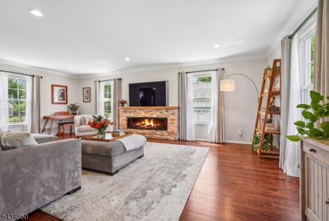 4 Copperfield Way Morris NJ 07960