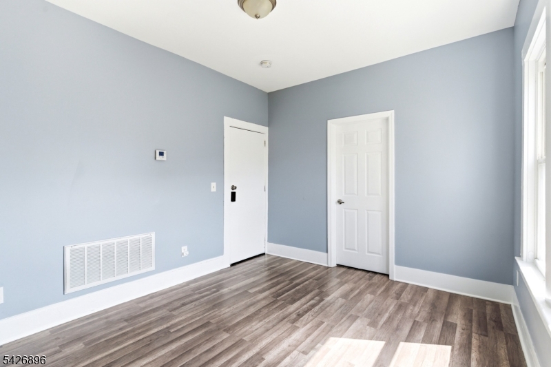 10 Charles Street East Orange NJ 07017
