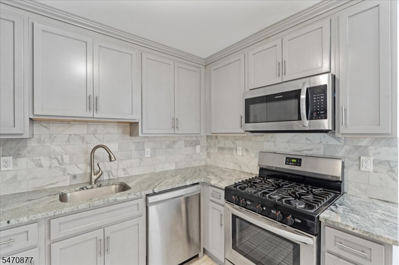 118 Oraton Street Newark NJ 07104