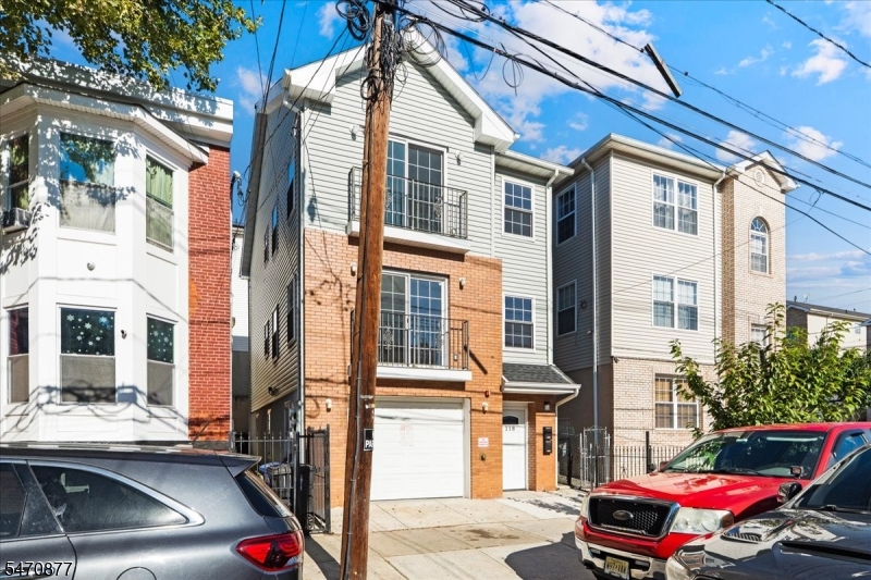 118 Oraton Street Newark NJ 07104