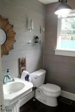 272 Lake Avenue Metuchen NJ 08840