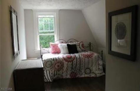 272 Lake Avenue Metuchen NJ 08840