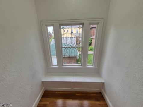 110 Hansbury Avenue Newark NJ 07112