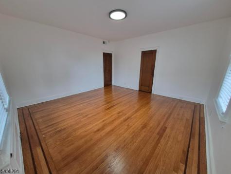 110 Hansbury Avenue Newark NJ 07112