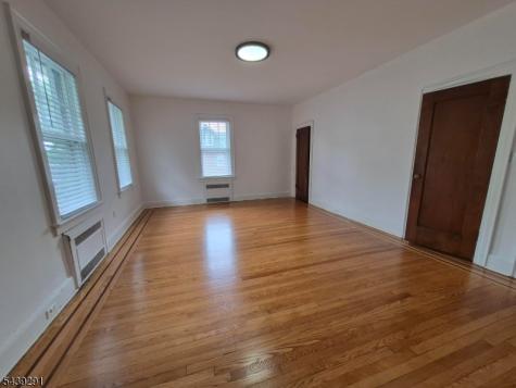 110 Hansbury Avenue Newark NJ 07112