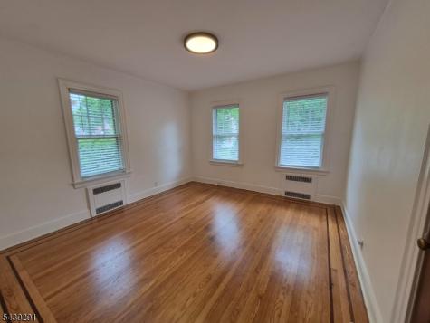 110 Hansbury Avenue Newark NJ 07112