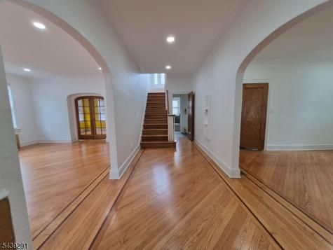 110 Hansbury Avenue Newark NJ 07112