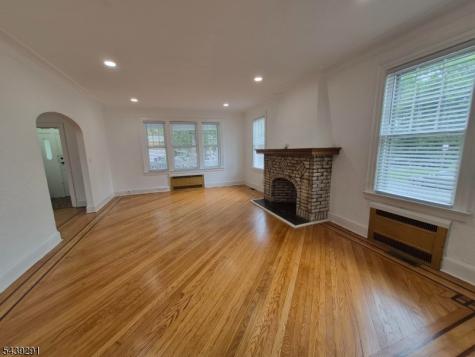 110 Hansbury Avenue Newark NJ 07112