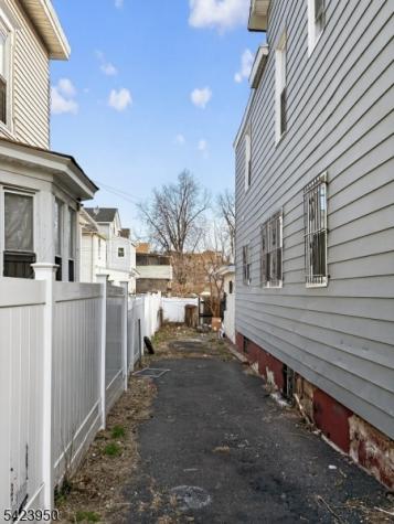 460 William Street East Orange NJ 07017