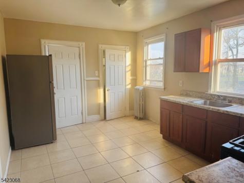 2 Hawthorne Place East Orange NJ 07018