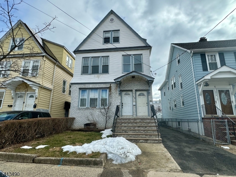 318 Ampere Parkway Bloomfield NJ 07003