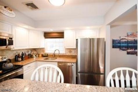 11 S Maple Park Ridge NJ 07656