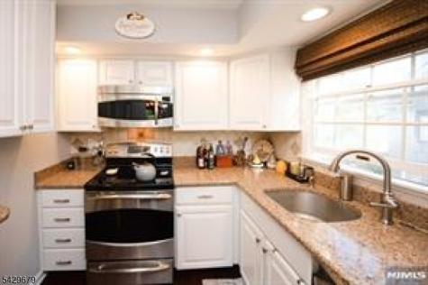 11 S Maple Park Ridge NJ 07656