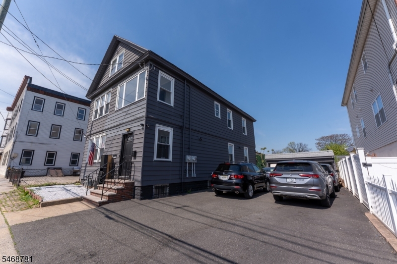 661 Mckinley Street Elizabeth NJ 07202