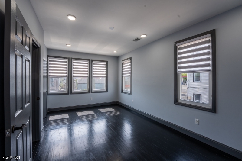 661 Mckinley Street Elizabeth NJ 07202