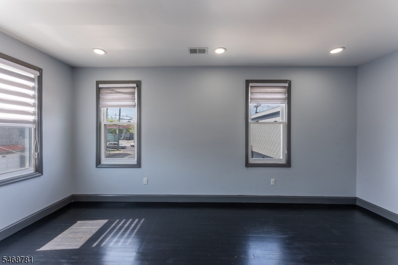 661 Mckinley Street Elizabeth NJ 07202