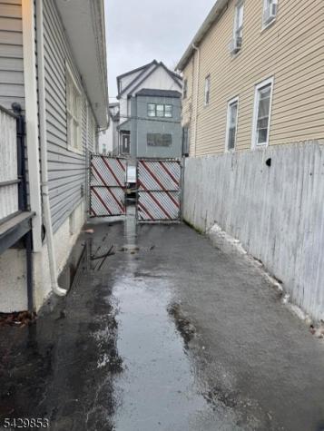 383 Dakota Street Paterson NJ 07503