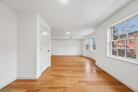 52 James Street Unit 3 Newark NJ 07102