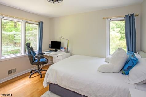 32 E Main Street Mendham NJ 07960