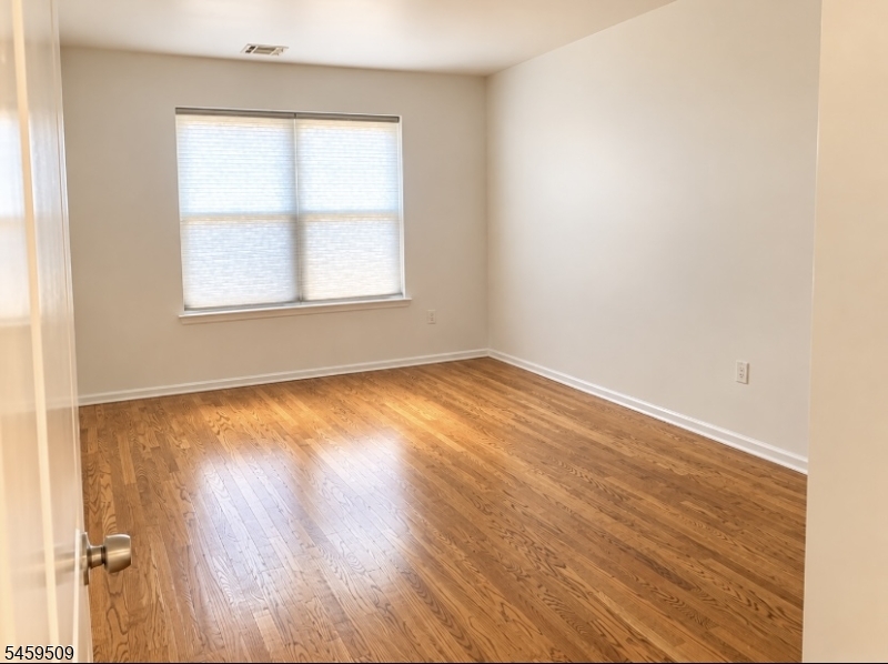 92 Willow Street Bloomfield NJ 07003