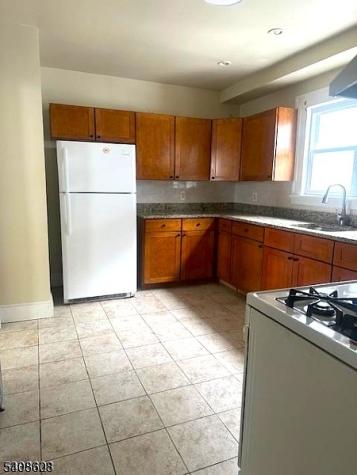 66 Poe Avenue Newark NJ 07106