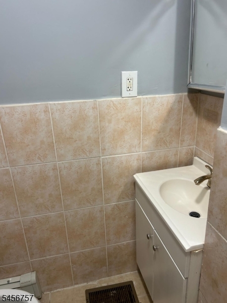 232 Eastern Parkway Irvington NJ 07111