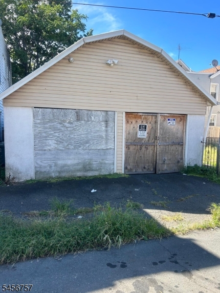 232 Eastern Parkway Irvington NJ 07111
