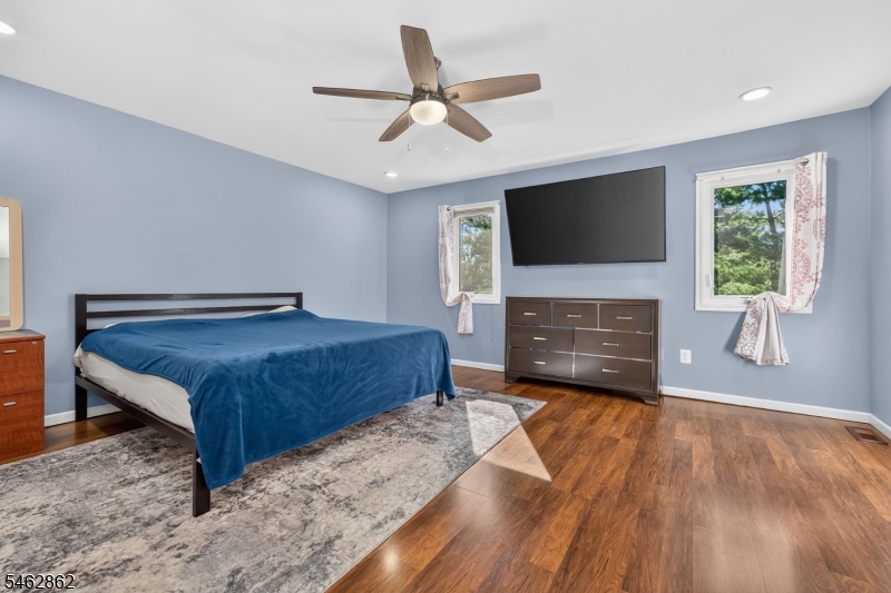 29 Olive Court Raritan NJ 08822