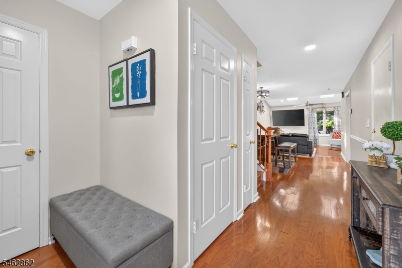 29 Olive Court Raritan NJ 08822
