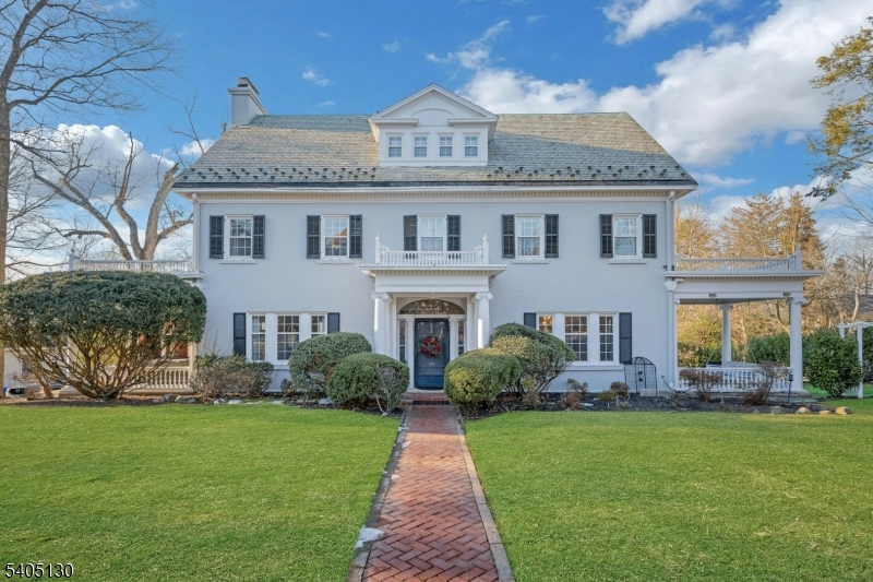 11 Crestmont Road Verona NJ 07044