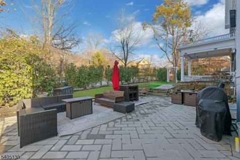 11 Crestmont Road Verona NJ 07044