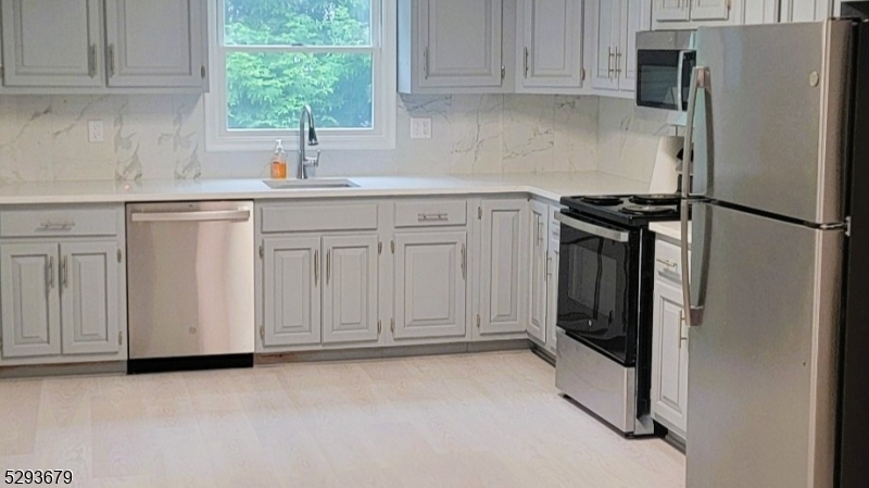4 Deerfield Road Warren NJ 07059