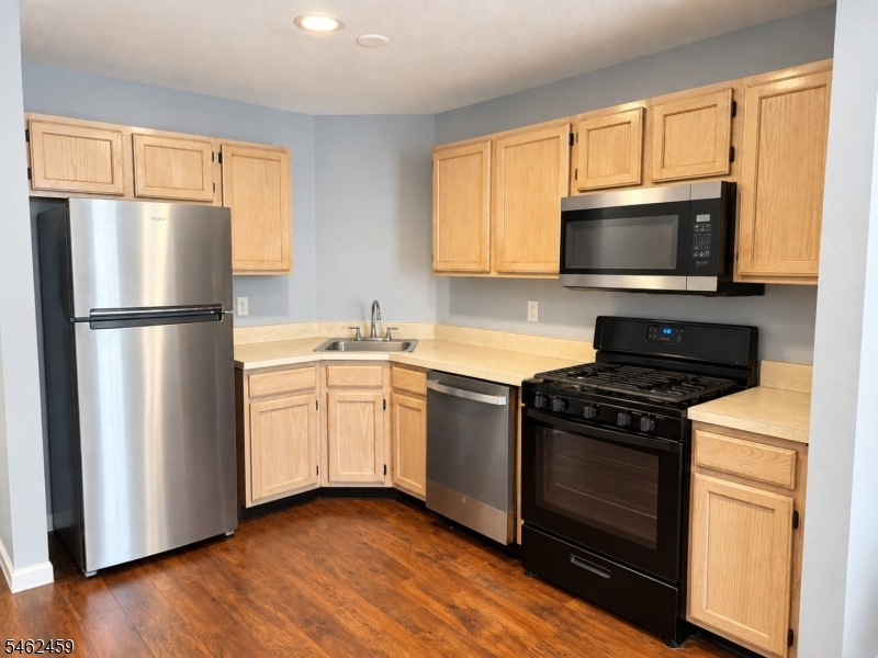 16 Wilmbelton Court Edison NJ 08820