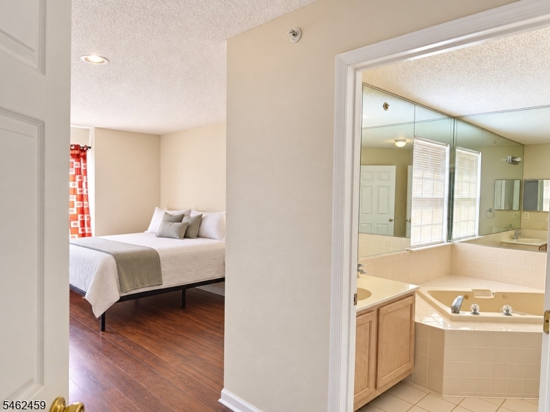 16 Wilmbelton Court Edison NJ 08820