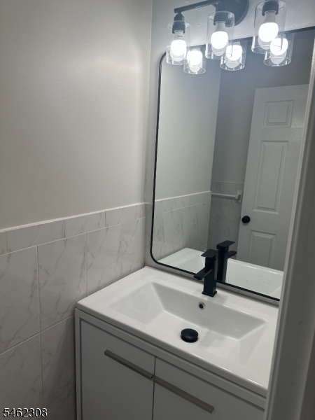 54 Melrose Avenue East Orange NJ 07018