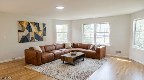 54 Melrose Avenue East Orange NJ 07018