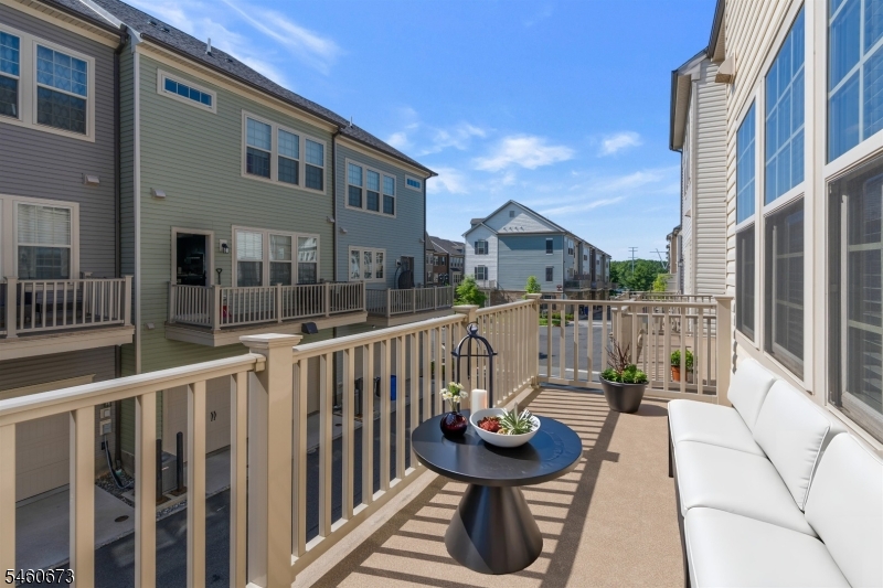 17 Gala Court Livingston NJ 07039