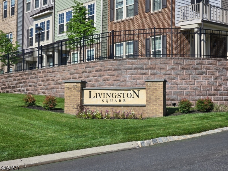 17 Gala Court Livingston NJ 07039