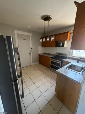 32 Rosehill Place Irvington NJ 07111