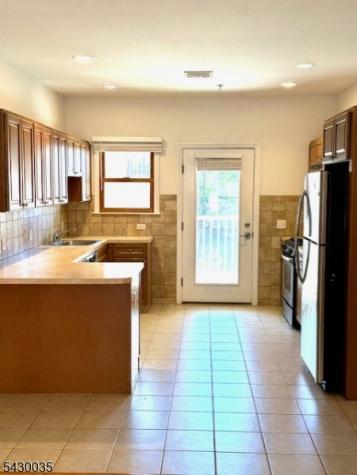 18 Baldwin Street Montclair NJ 07042