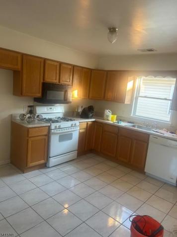 49 Lincoln Avenue Newark NJ 07104