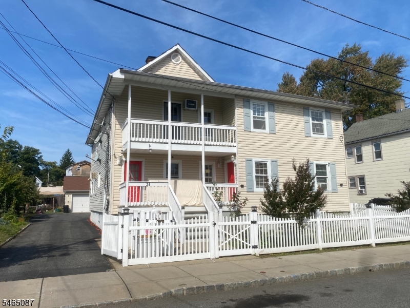 31 Meade Street West Orange NJ 07052