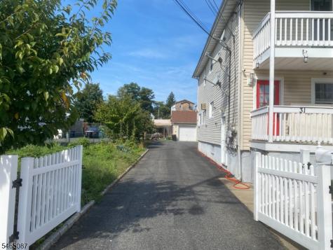 31 Meade Street West Orange NJ 07052