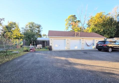 31 Meade Street West Orange NJ 07052