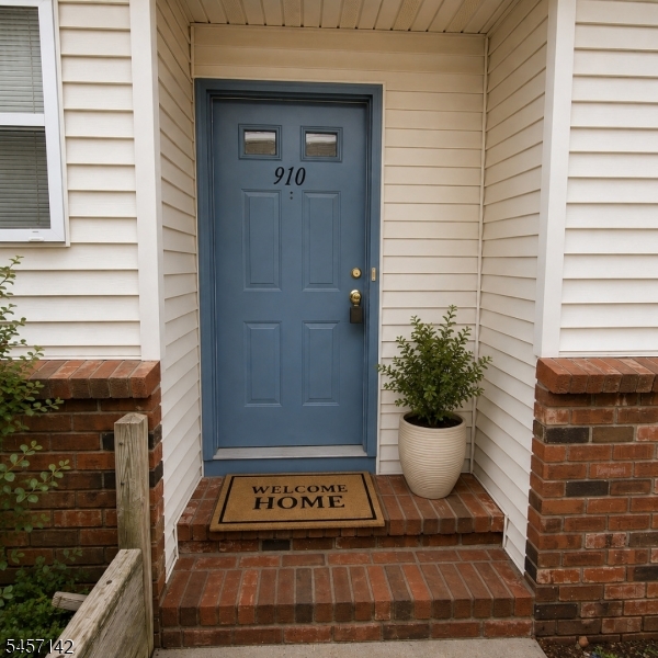 910 Reed Court Raritan NJ 08822