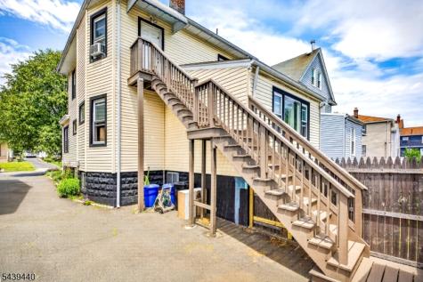 97 Berkeley Avenue Bloomfield NJ 07003
