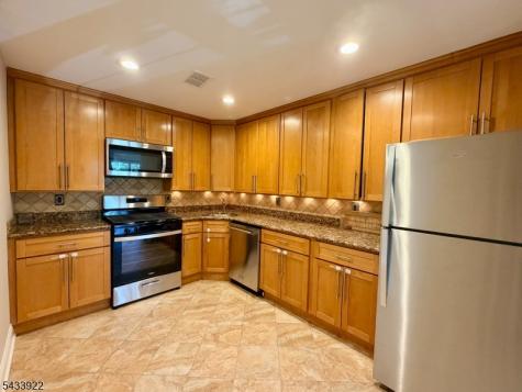 196 Sapphire Lane Franklin NJ 08823