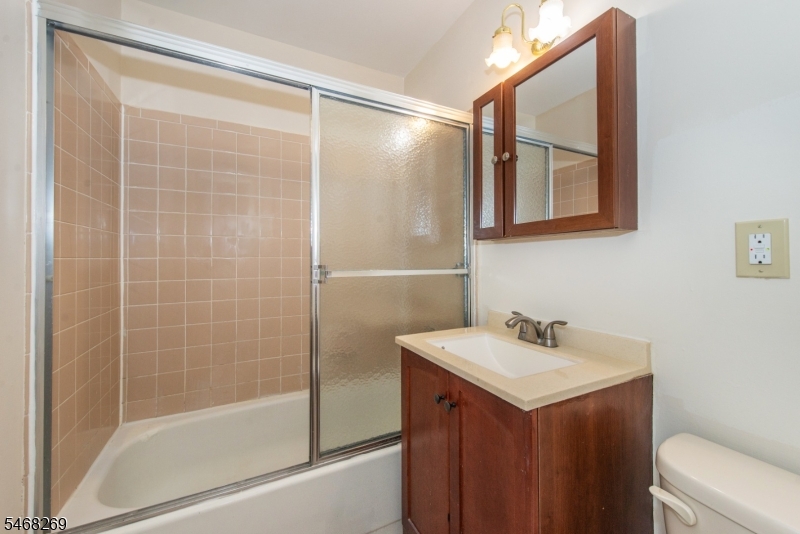 548 Franklin Avenue Nutley NJ 07110